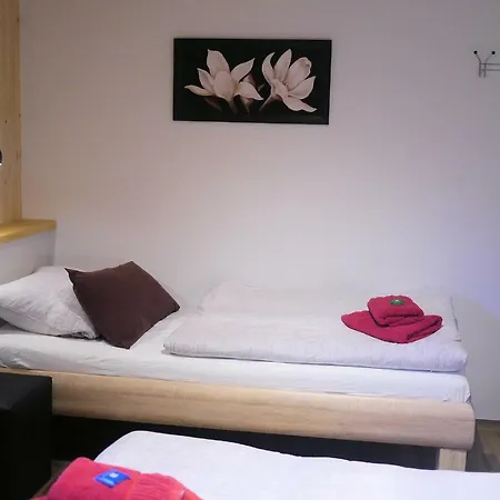 Heidi's Ferienwohnung2 Apartamento *